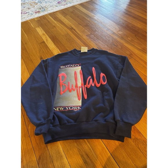 gopher sport Tops - Vintage Women's Buffalo‎ New York Sweatshirt Sz M Spellout Raised Letters